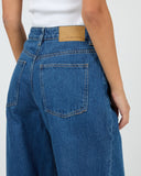 All About Eve Hallie Barrel Leg Jean