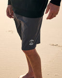 The Mad Hueys Skull Anchor 18" Volley Short
