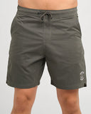 The Mad Hueys Skull Anchor 18" Volley Short